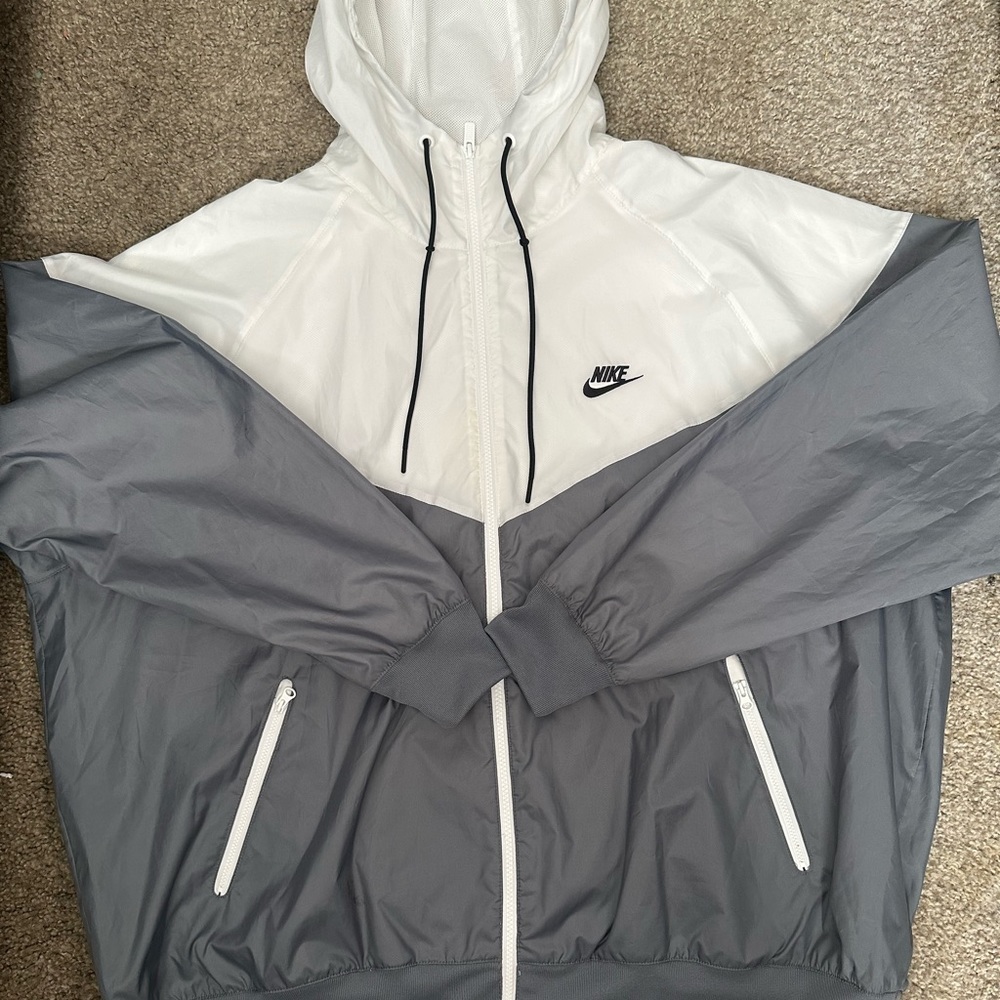 Men’s Nike windbreaker